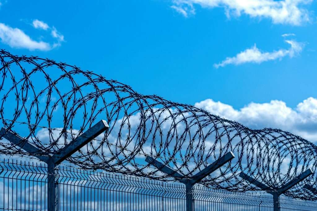 Steuerflucht verhindern Steuerberatung für Unternehmer Wegzugssteuer vermeiden Steuerlast reduzieren Schweiz Unternehmensumzug Schweiz